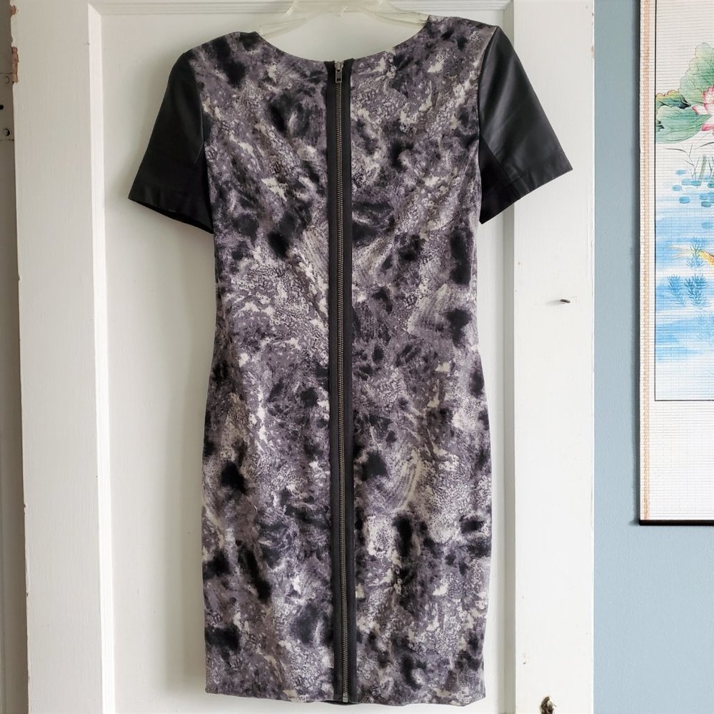 Cut25 by Yigal Azrouel Leather Trim Marbled Print Dress Size Small - Picture 3 of 15